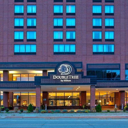 Hotel Doubletree By Hilton Lansing Extérieur photo