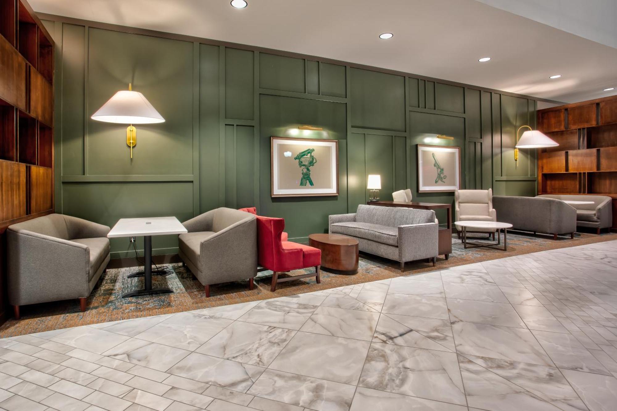 Hotel Doubletree By Hilton Lansing Extérieur photo