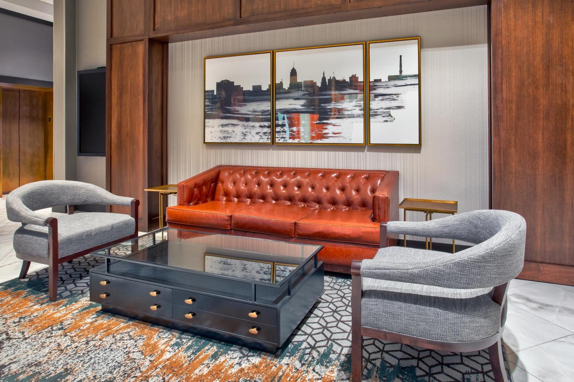Hotel Doubletree By Hilton Lansing Extérieur photo