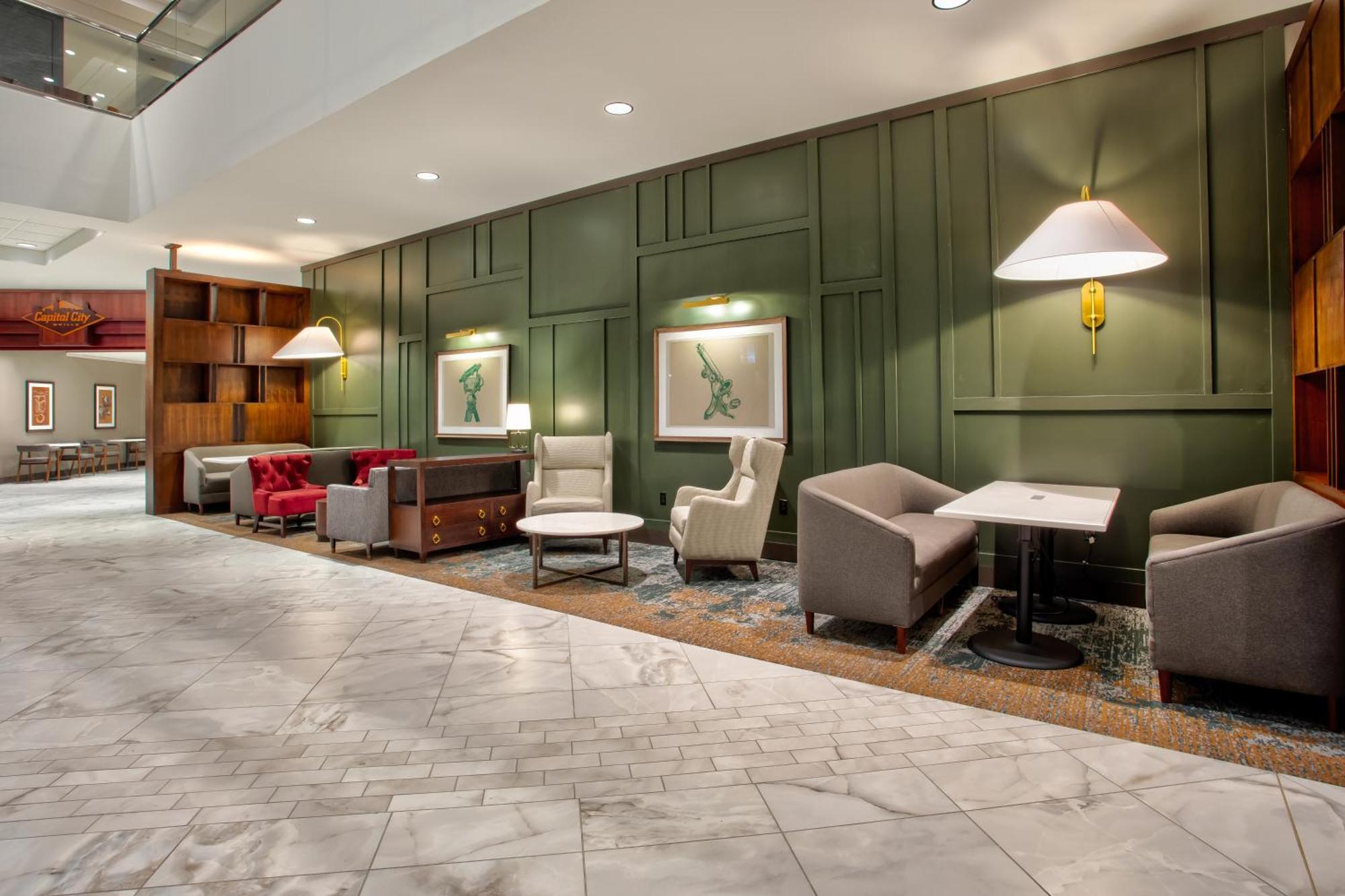 Hotel Doubletree By Hilton Lansing Extérieur photo